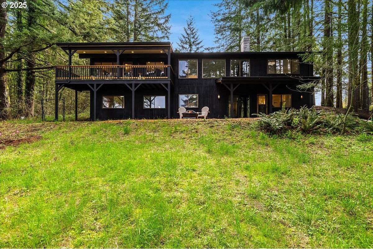 4.52 Acres of Land with Home for Sale in North Plains, Oregon