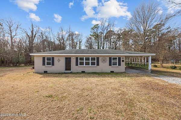 1.6 Acres of Residential Land with Home for Lease in New Bern, North Carolina