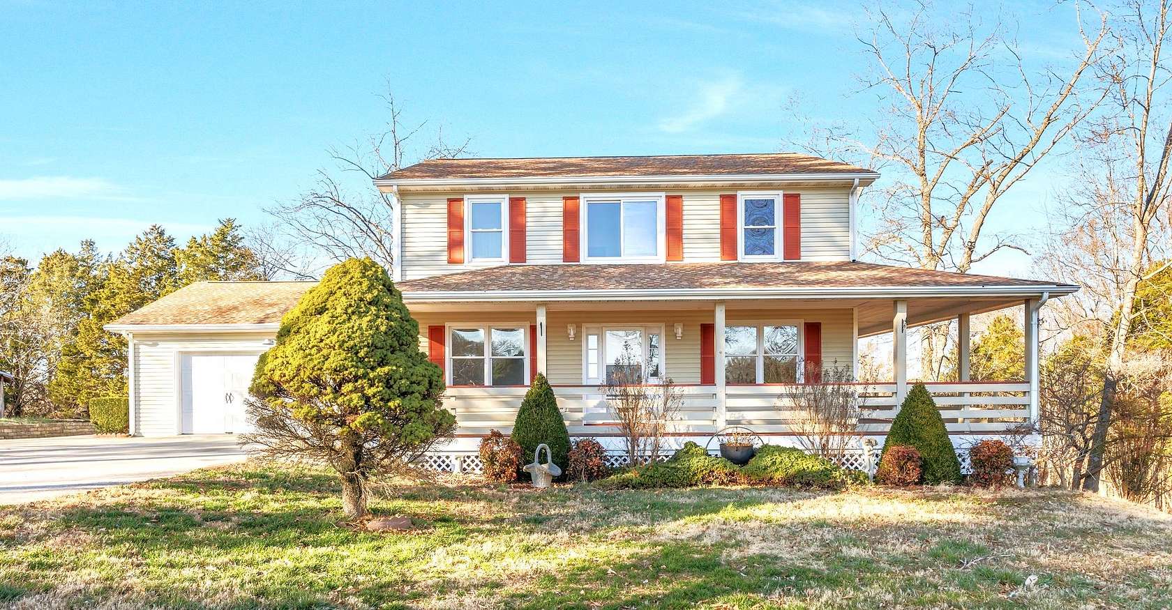 1.62 Acres of Land with Home for Sale in Clarksville, Tennessee