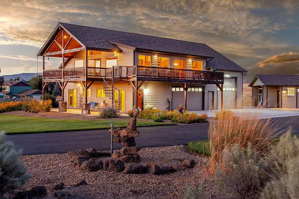 9.5 Acres of Land with Home for Sale in Powell Butte, Oregon