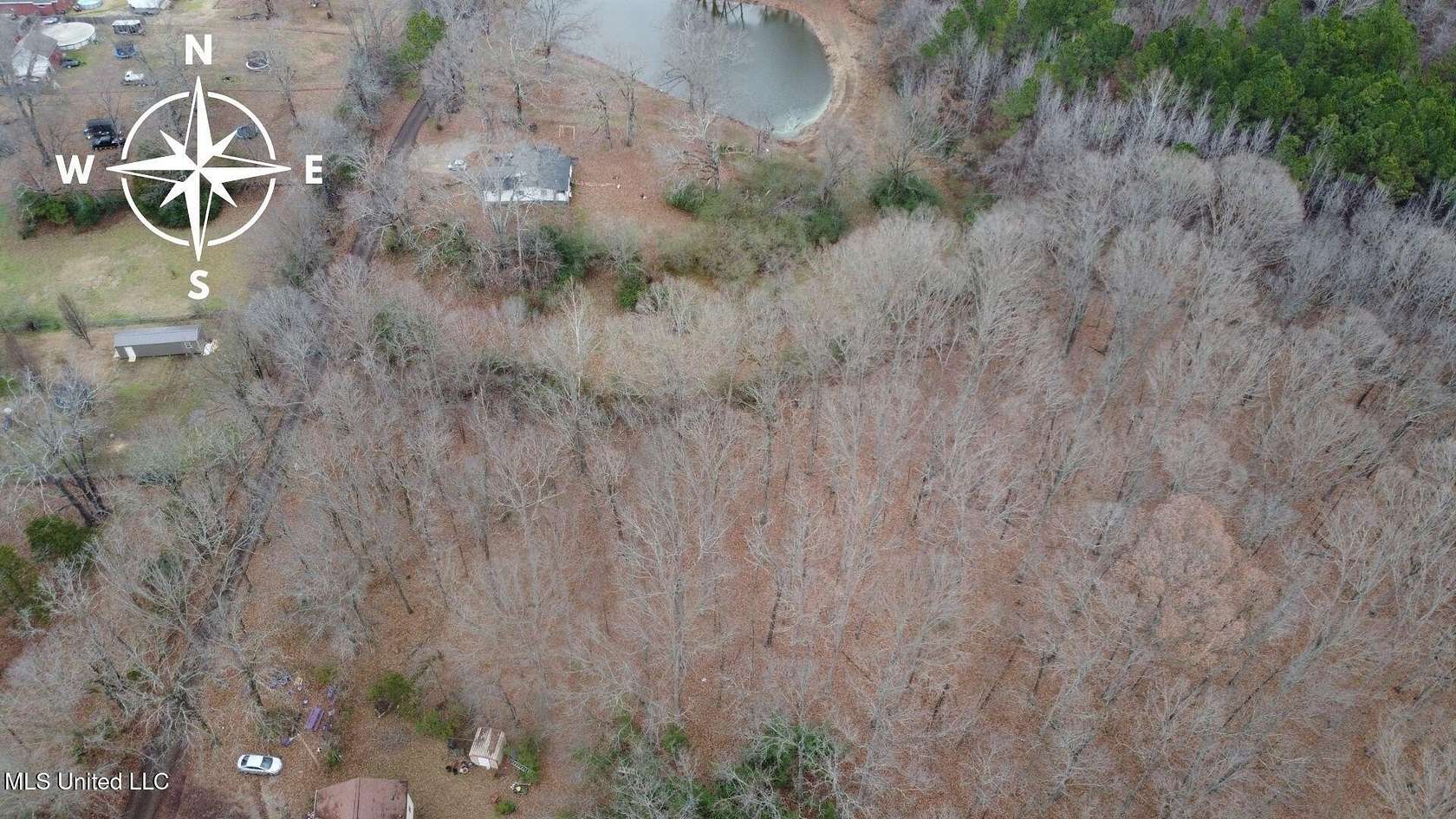 5 Acres of Residential Land for Sale in Olive Branch, Mississippi