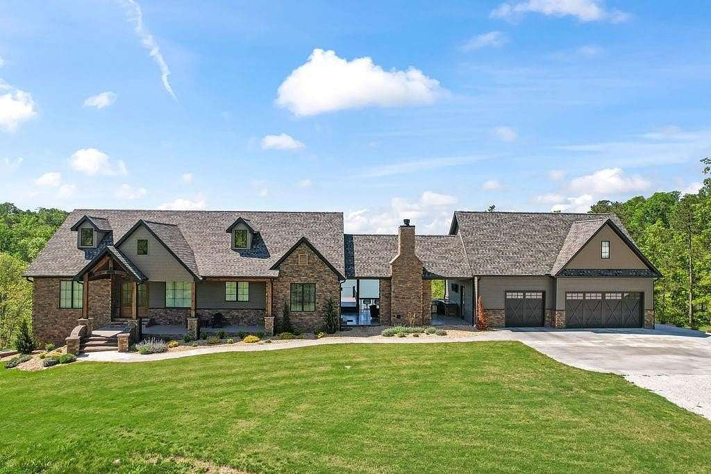 248 Acres of Land with Home for Sale in Garfield, Arkansas