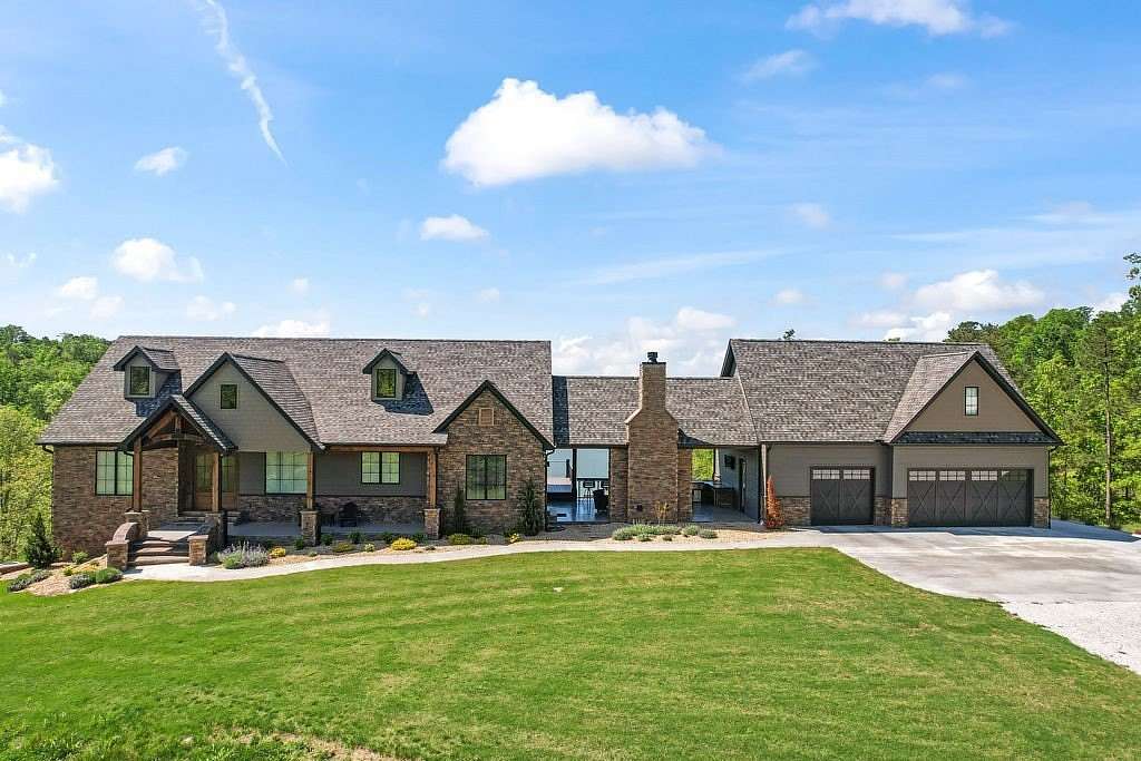 248 Acres of Land with Home for Sale in Garfield, Arkansas