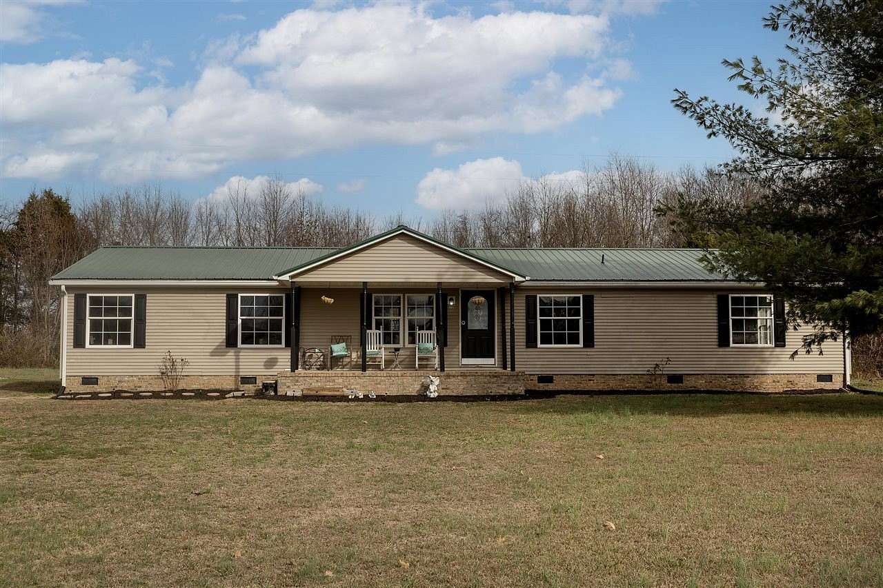 5.89 Acres of Residential Land with Home for Sale in Rockfield, Kentucky