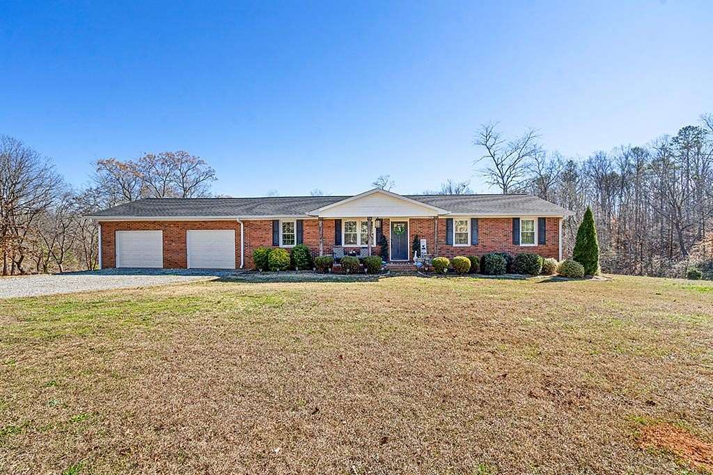 16.5 Acres of Land with Home for Sale in Waterloo, South Carolina