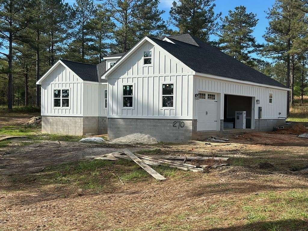 1.5 Acres of Land with Home for Sale in Cairo, Georgia