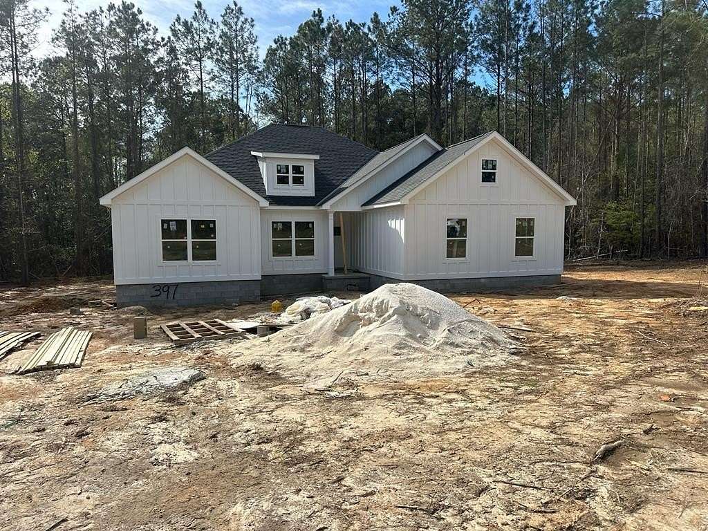 3 Acres of Land with Home for Sale in Cairo, Georgia