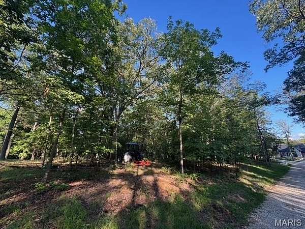 5 Acres of Residential Land for Sale in Defiance, Missouri