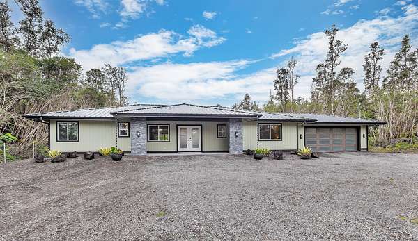 3 Acres of Residential Land with Home for Sale in Mountain View, Hawaii