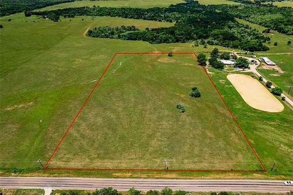 10 Acres of Land for Sale in Mabank, Texas