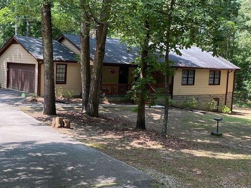 3.12 Acres of Residential Land with Home for Sale in Stockbridge, Georgia