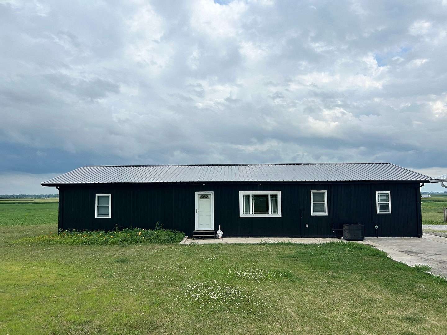 2.1 Acres of Residential Land with Home for Sale in Rantoul, Illinois