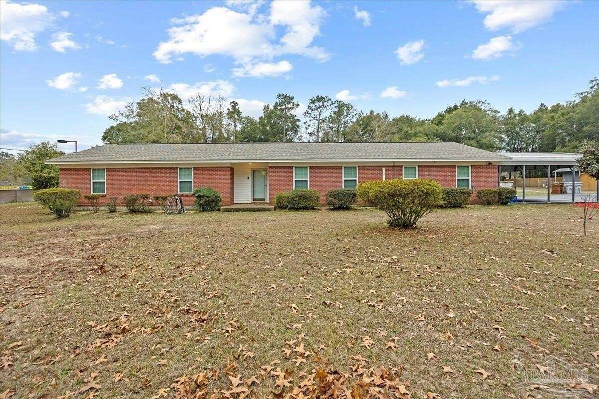 2.5 Acres of Residential Land with Home for Sale in Milton, Florida