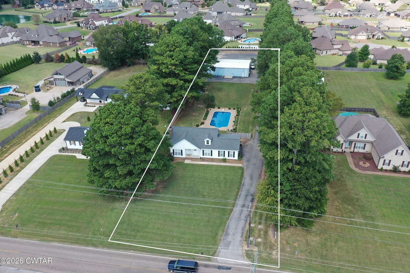 1.5 Acres of Improved Mixed-Use Land for Sale in Jackson, Tennessee