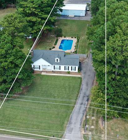 1.5 Acres of Improved Mixed-Use Land for Sale in Jackson, Tennessee