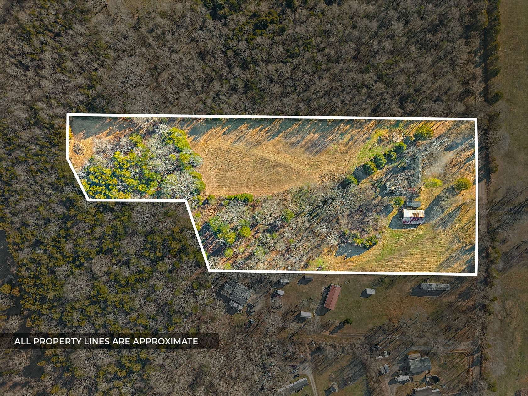 5 Acres of Land for Sale in Bethpage, Tennessee