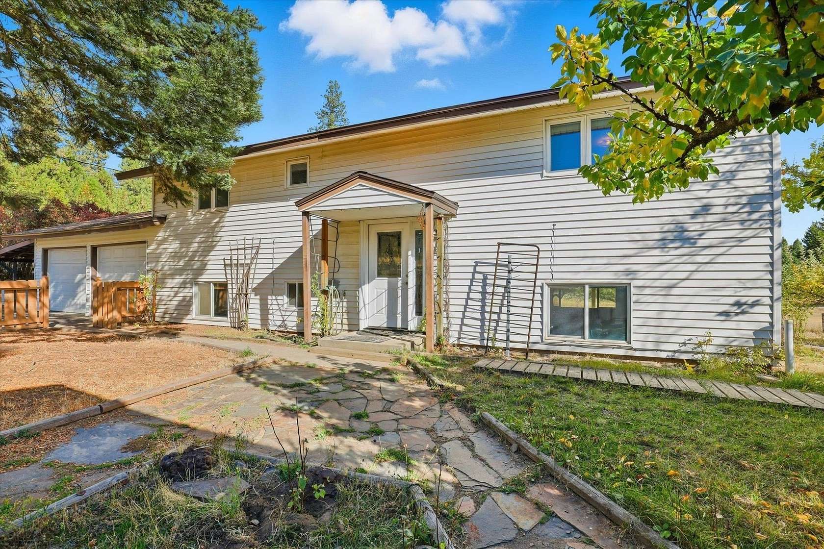 15.5 Acres of Land with Home for Sale in Chattaroy, Washington