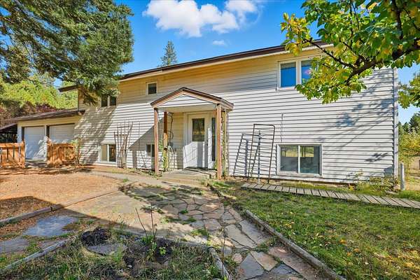 15.5 Acres of Land with Home for Sale in Chattaroy, Washington