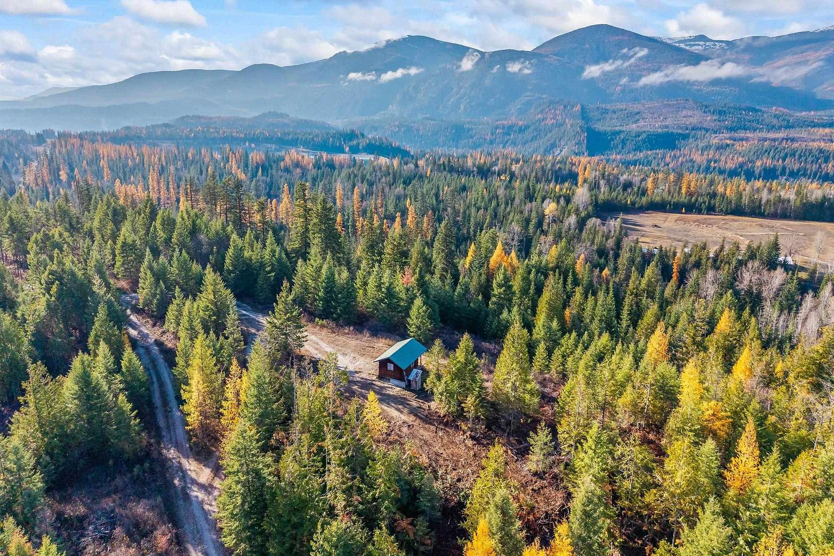 32 Acres of Recreational & Residential Land for Sale in Metaline Falls, Washington