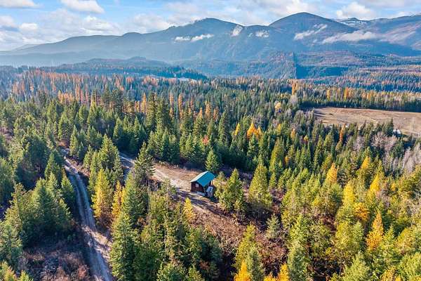 32 Acres of Recreational Land for Sale in Metaline Falls, Washington