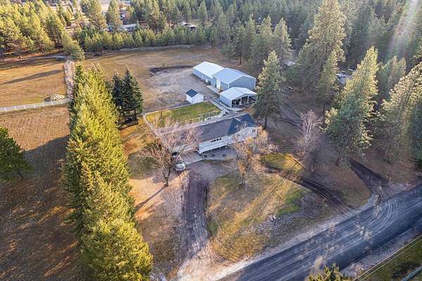 2.85 Acres of Residential Land with Home for Sale in Chattaroy, Washington
