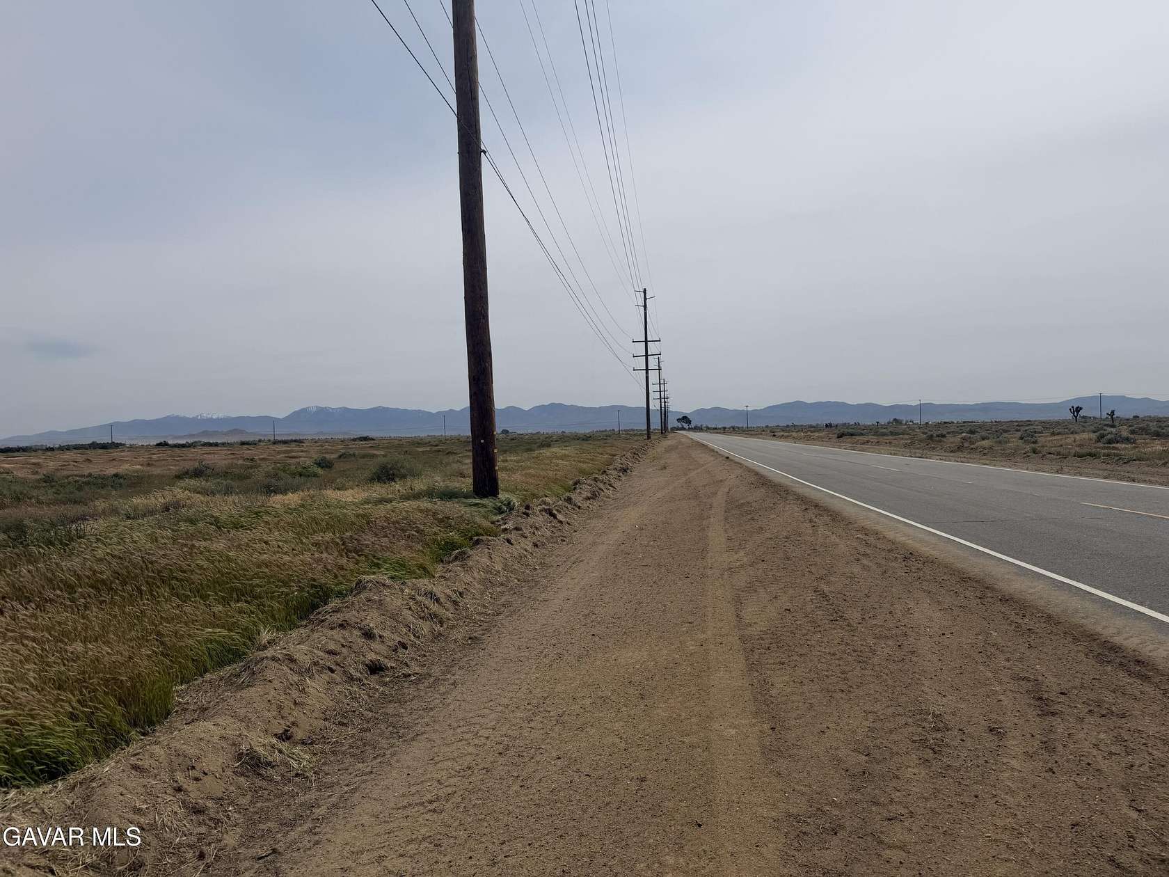 4.76 Acres of Land for Sale in Lancaster, California