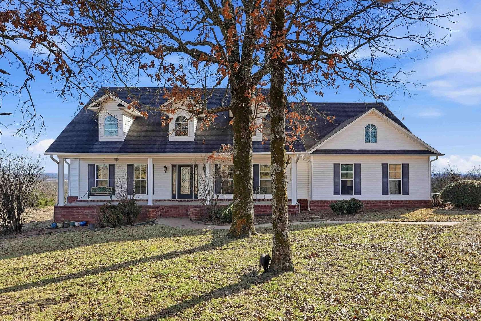 4.54 Acres of Land with Home for Sale in Greenbrier, Arkansas