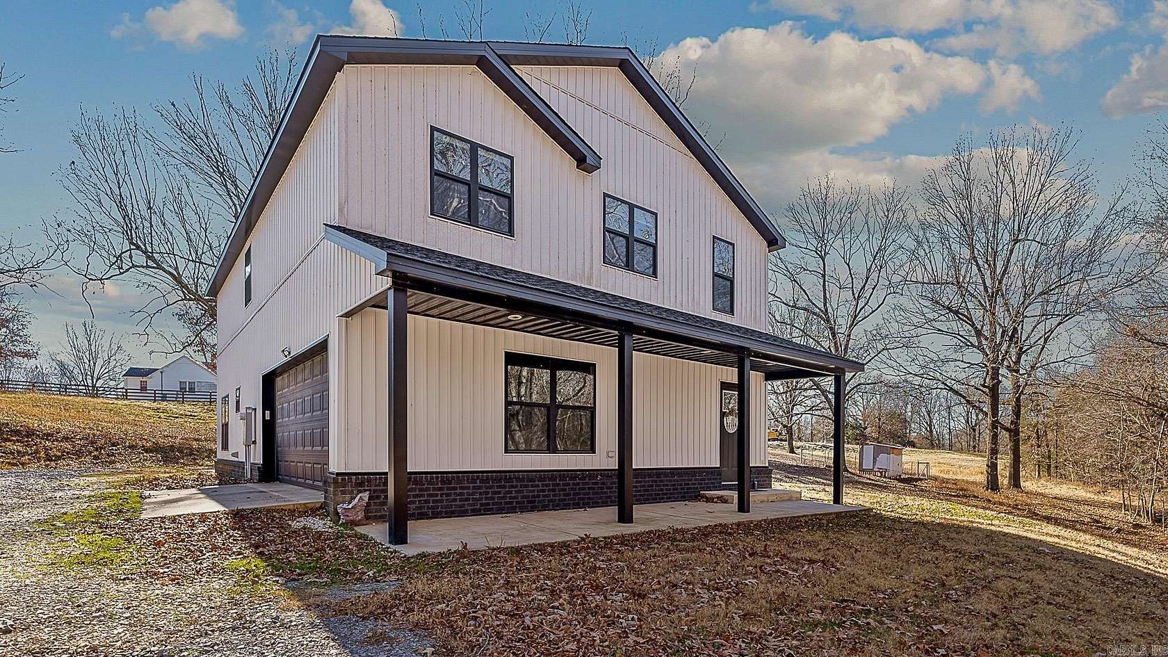21.8 Acres of Land with Home for Sale in Jonesboro, Arkansas