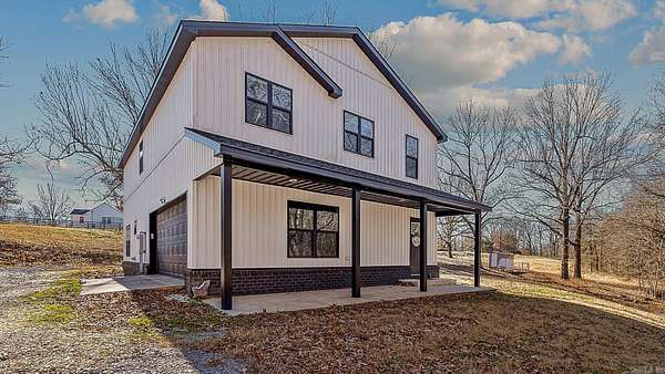 21.8 Acres of Land with Home for Sale in Jonesboro, Arkansas