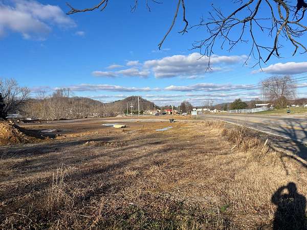 1.37 Acres of Commercial Land for Sale in Burkesville, Kentucky