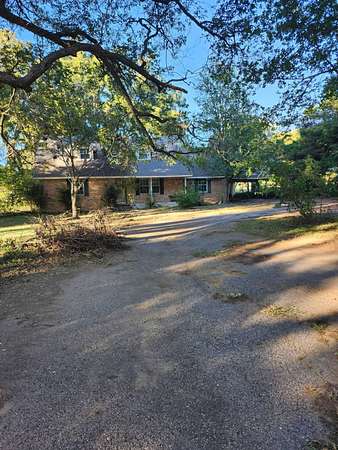 6 Acres of Residential Land with Home for Sale in Durant, Oklahoma