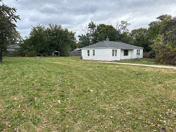 0.17 Acres of Land for Sale in Lombard, Illinois