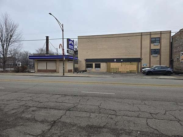 0.31 Acres of Commercial Land for Sale in Chicago, Illinois