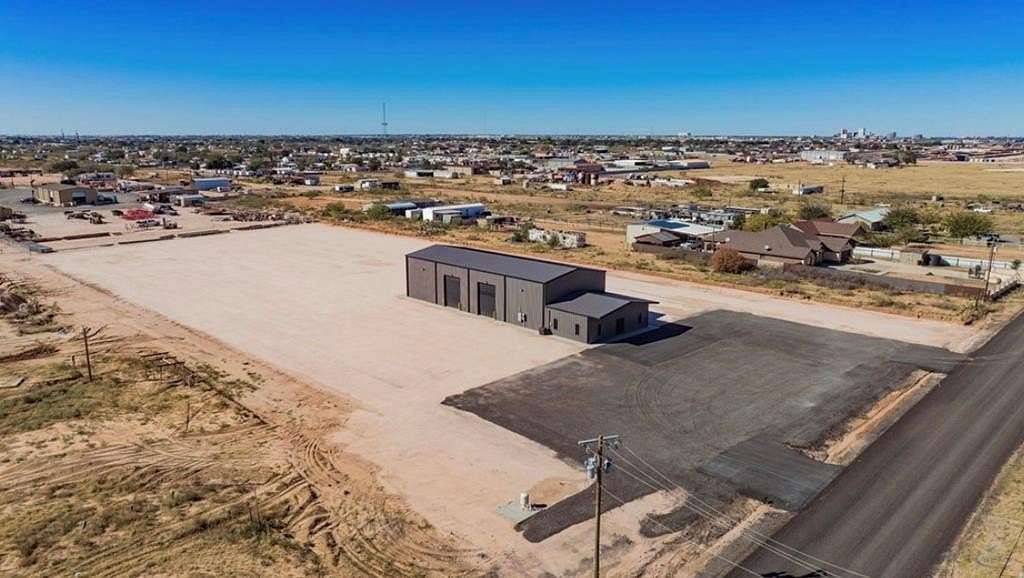 3 Acres of Improved Commercial Land for Sale in Midland, Texas