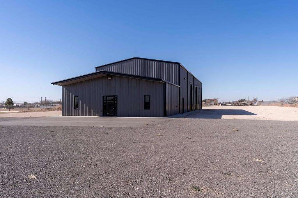 3 Acres of Improved Commercial Land for Sale in Midland, Texas