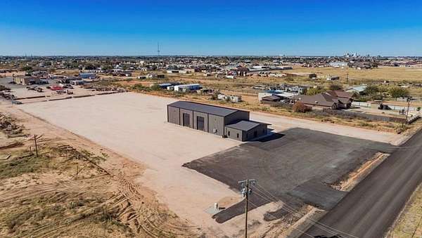 3 Acres of Improved Commercial Land for Sale in Midland, Texas