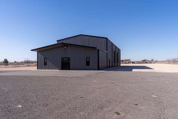3 Acres of Improved Commercial Land for Sale in Midland, Texas