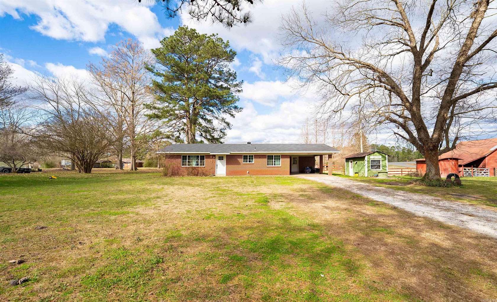 4.25 Acres of Residential Land with Home for Sale in Donaldson, Arkansas