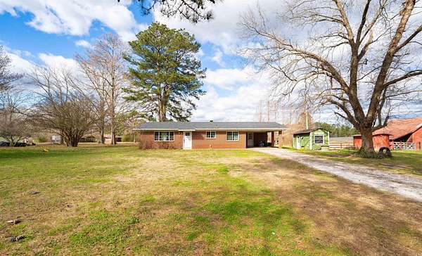 4.25 Acres of Residential Land with Home for Sale in Donaldson, Arkansas