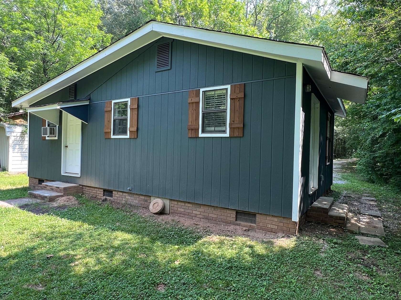 3 Acres of Residential Land with Home for Sale in Savannah, Tennessee