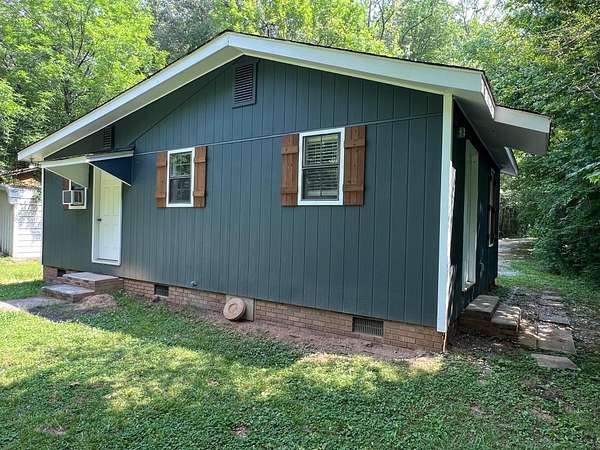 3 Acres of Residential Land with Home for Sale in Savannah, Tennessee