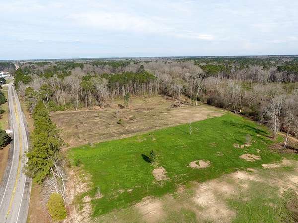 8.5 Acres of Residential Land for Sale in Ville Platte, Louisiana