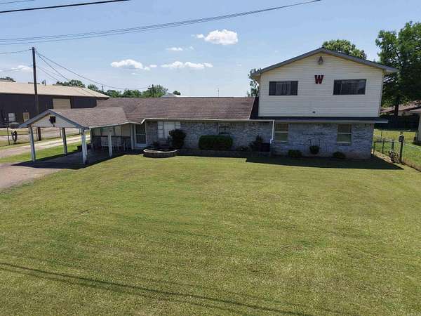 3.15 Acres of Land with Home for Sale in Murfreesboro, Arkansas