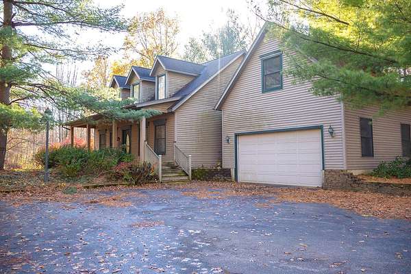 10 Acres of Residential Land with Home for Sale in Baroda, Michigan