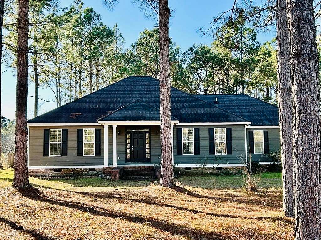 2.87 Acres of Land with Home for Sale in Moultrie, Georgia
