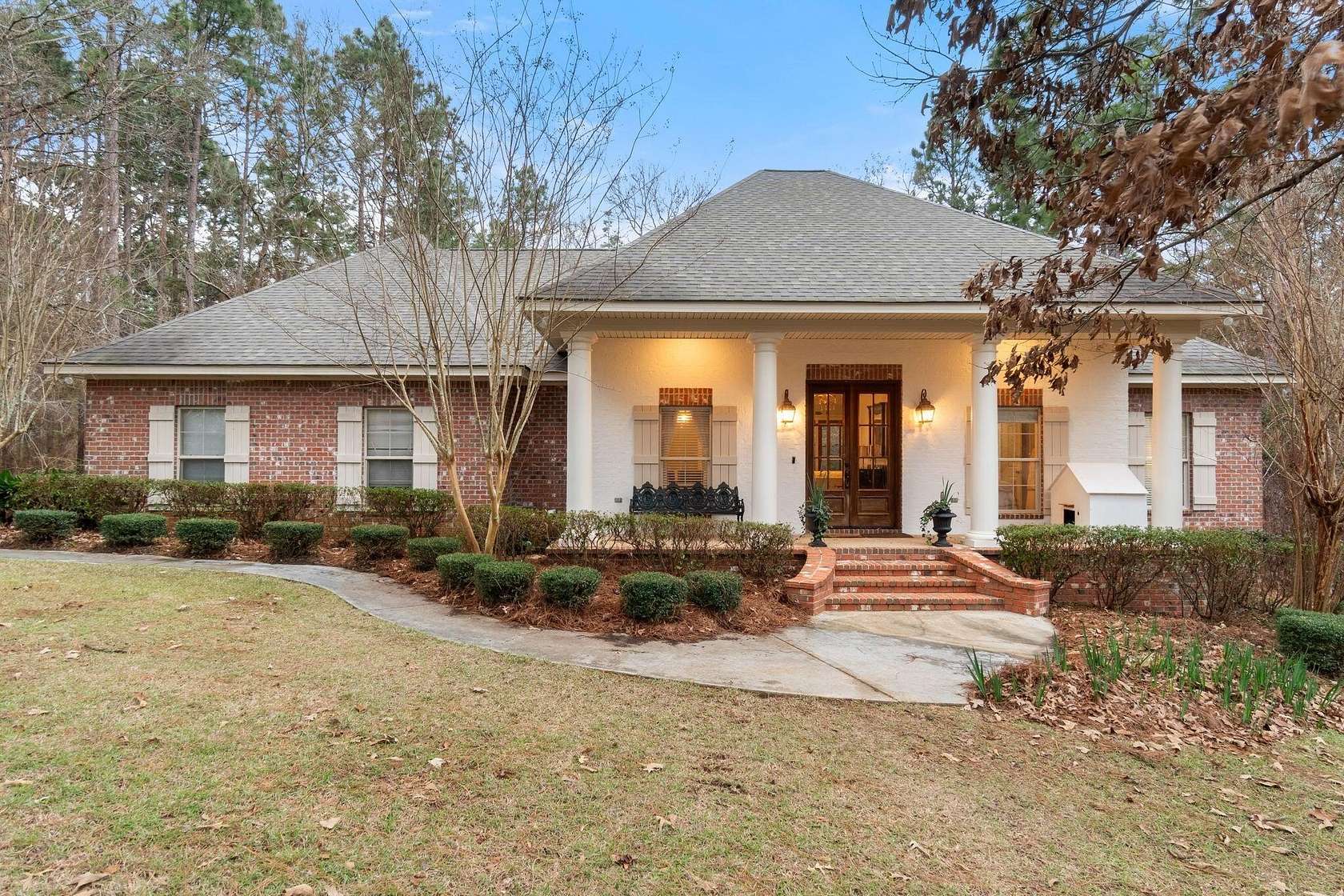 2.18 Acres of Residential Land with Home for Sale in Purvis, Mississippi