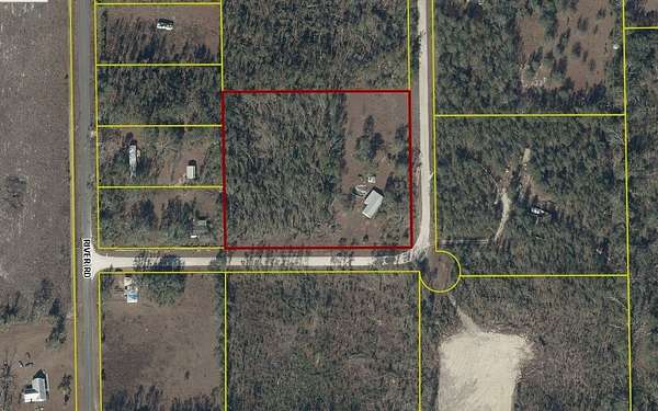 4 Acres of Residential Land for Sale in Live Oak, Florida