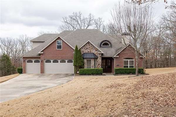 3.24 Acres of Residential Land with Home for Sale in Fayetteville, Arkansas