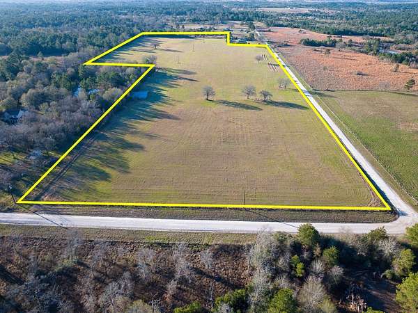 27.1 Acres of Agricultural Land for Sale in Huntsville, Texas