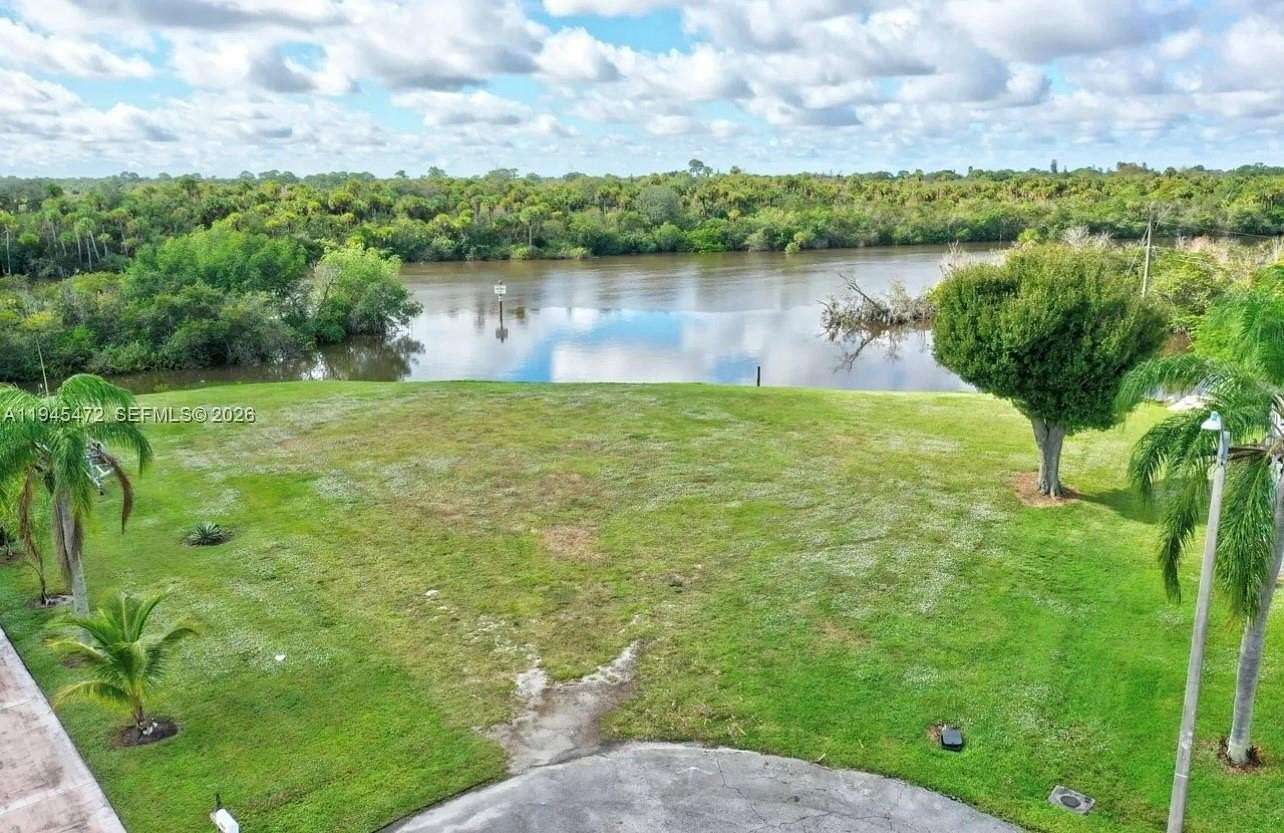 0.33 Acres of Residential Land for Sale in Port St. Lucie, Florida
